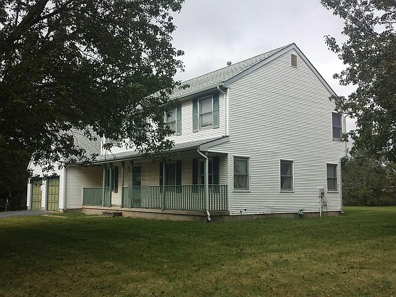 3rd image of 38 Stratford Dr