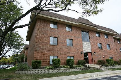 1st image of 10 E Fountainview Ln APT 3B