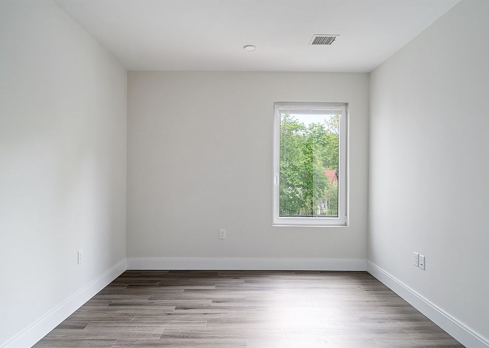 1st image of 318 Belgrade Ave #203