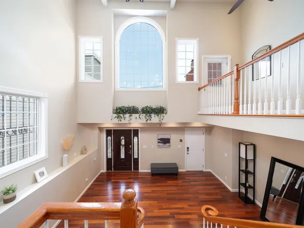 25 Poplar St, Jersey City, NJ 07307