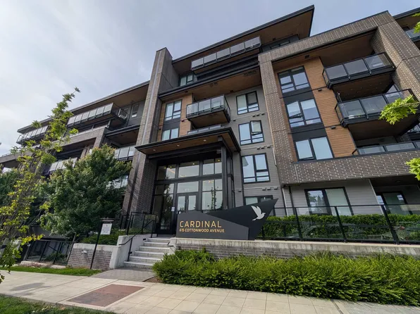 615 Cottonwood Ave #308, Coquitlam, BC V3J 2S5