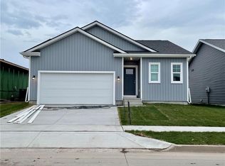 623 1st St NW, Bondurant, IA 50035