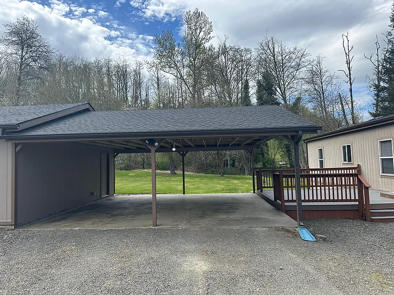 220 Swofford Rd — Photo 2