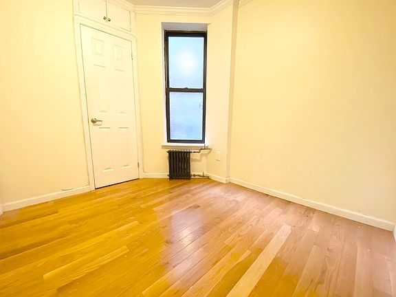4th image of 223 E 28th St #3B