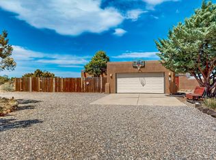 90 Herrada Rd, Santa Fe, NM 87508