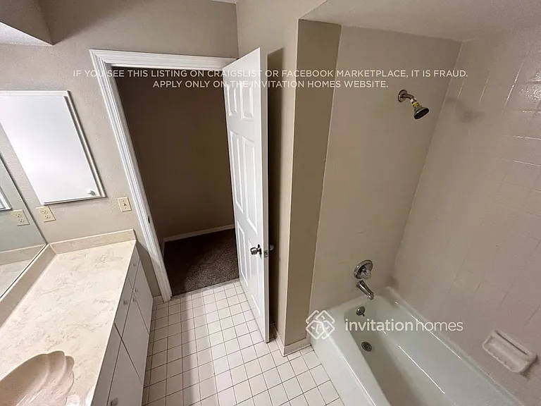 5697 Country Lakes Dr — Photo 10
