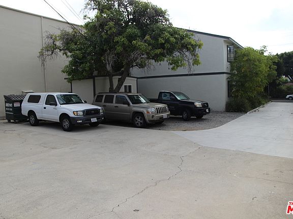 3rd image of 2831 Arizona Ave APT D