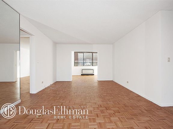 5th image of 45 W 67th St APT 7C