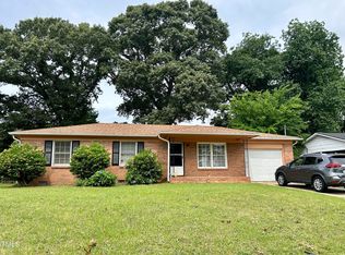 805 Bedrock Dr, Fayetteville, NC 28303
