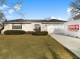 402 W Daniels Rd, Palatine, IL 60067
