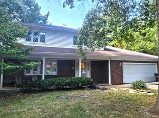 35 Lakeshore Dr, Danville, IL