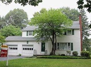 156 Pinecrest Dr, Rochester, NY 14617