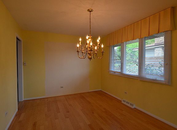 3rd image of 8021 Baldwin Trl