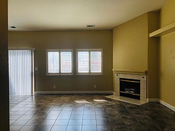 5th image of 293 Driftwood Ave