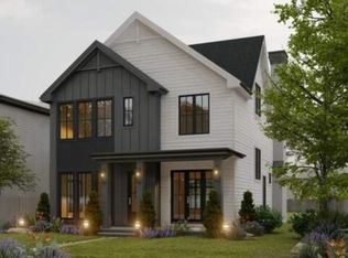 235 Catalpa Pl, Wilmette, IL 60091