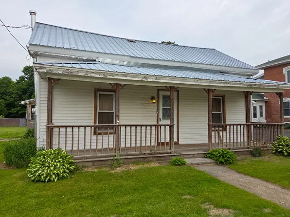 42 Delancy Ave, Brushton, NY 12916