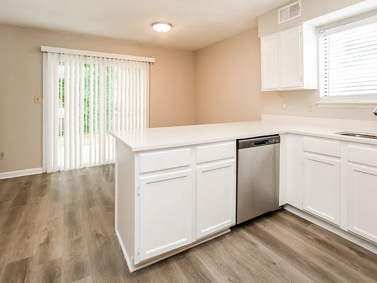 20 Briar Gate Ln — Photo 8