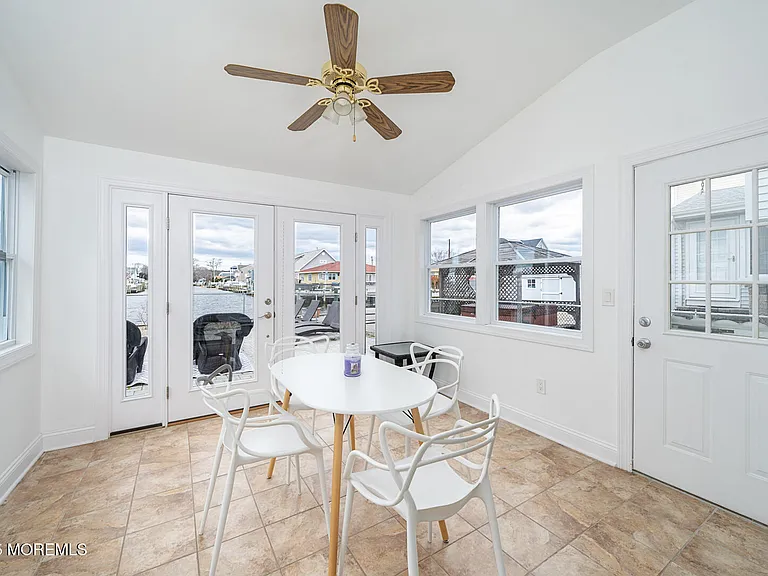 58 E Lagoona Dr — Photo 23