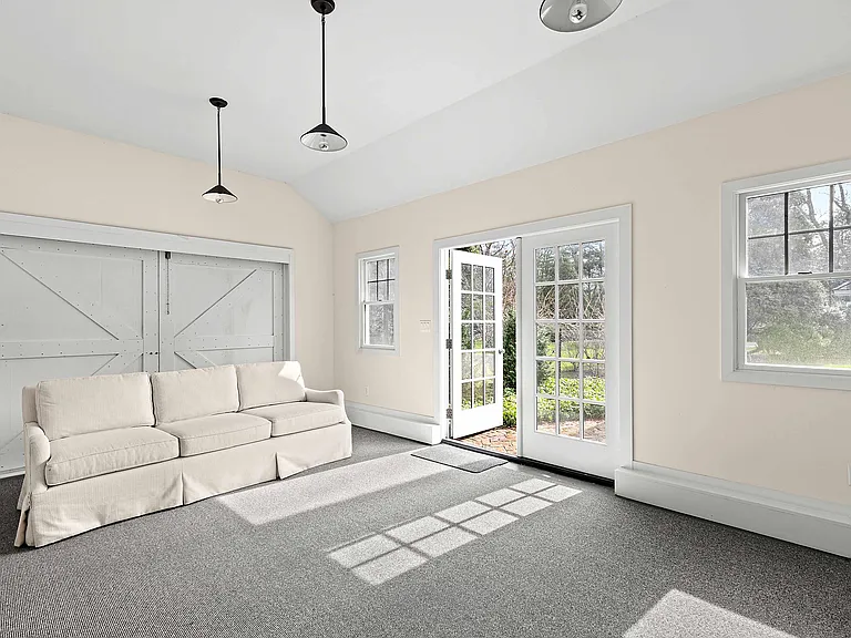 119 Sayres Path — Photo 14