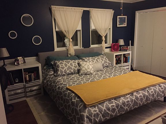 fits K bed w/ room to spare