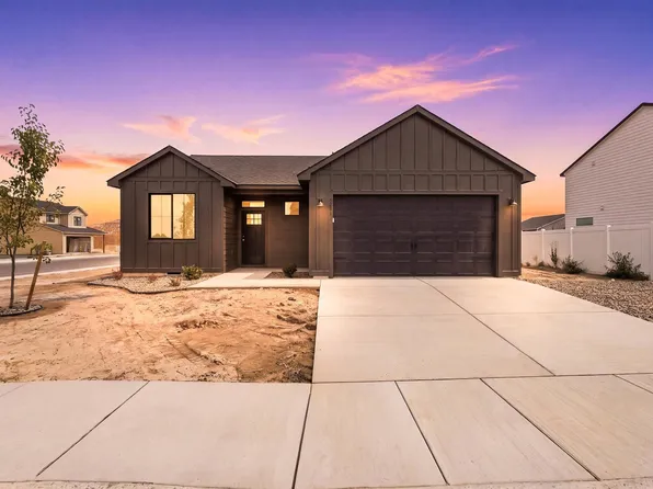 1201 Topaz Ave, Grandview, WA 98930