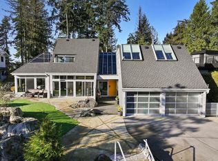 3722 Southridge Pl, West Vancouver, BC V7V 3H8