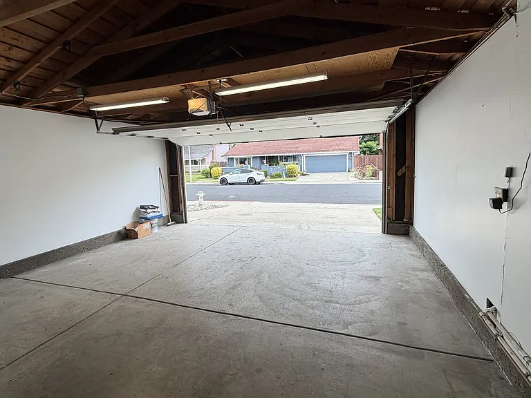 7387 Hillsdale Dr — Photo 15