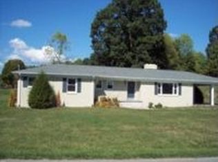 903 Woodlawn Ter NE, Abingdon, VA 24210