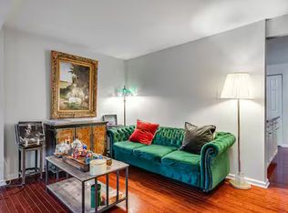 8007 Tyson Oaks Cir, Vienna, VA 22182