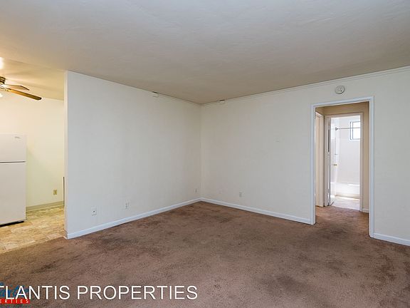 5th image of 420 S 3rd St APT 02