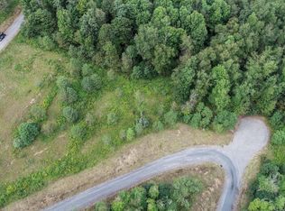 7 Cherrywood Dr, Oakland, MD 21550