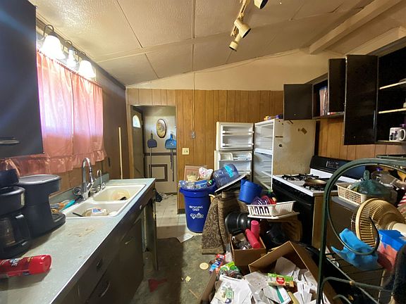 5th image of 3008 N Rockton Ave
