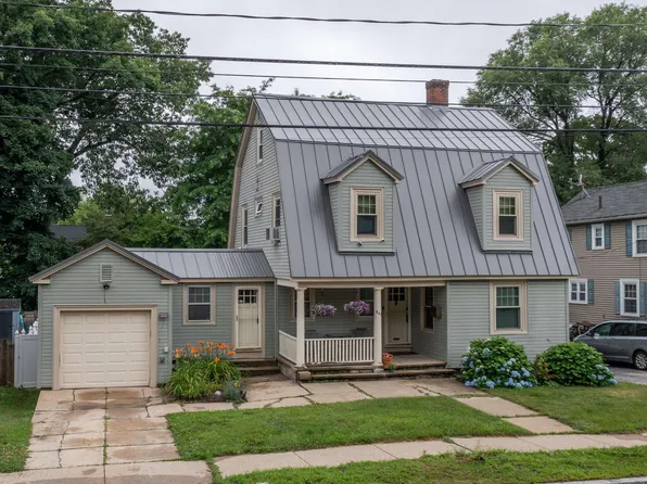 842 Maple Street, Manchester, NH 03104