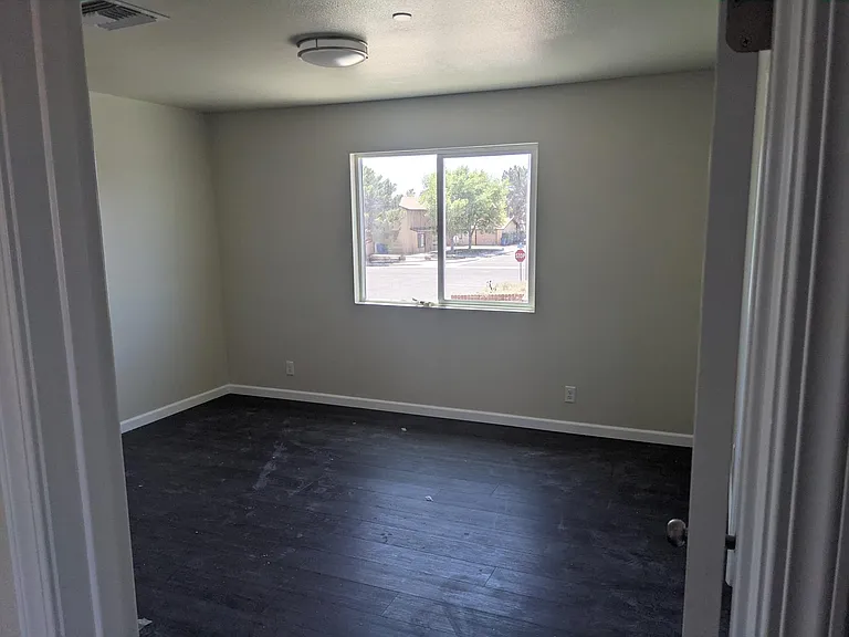 1609 N Erwin St #A-B — Photo 19