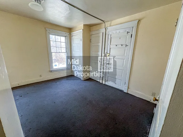 509 W 3rd Ave — Photo 4