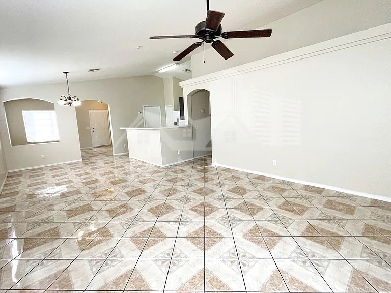 8930 W Catalina Dr — Photo 8