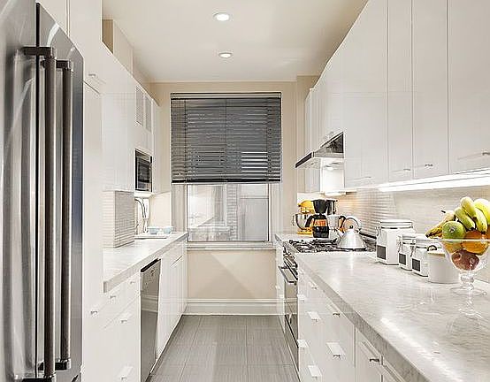 3rd image of 505 W End Ave