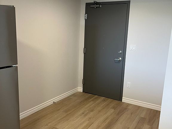 3rd image of 425 Watson Pkwy N #804