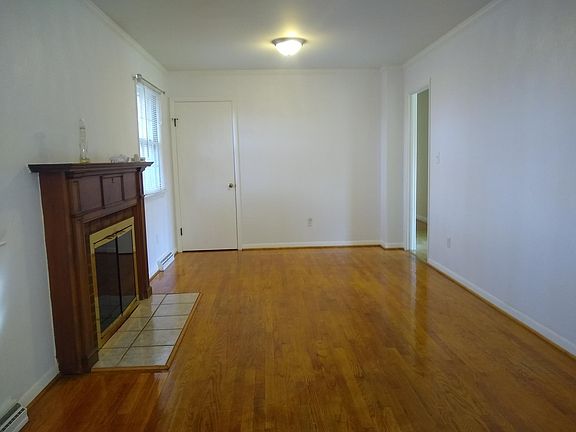 4th image of 3015 Glenmont Dr