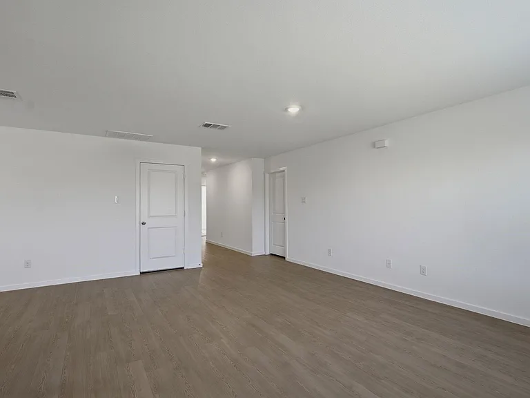 2536 Farrier Ln — Photo 4