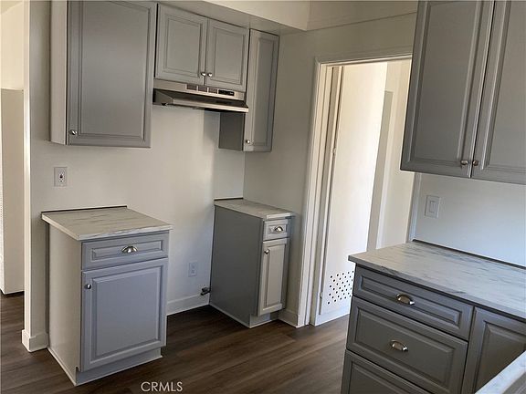 4th image of 302 W 107th St