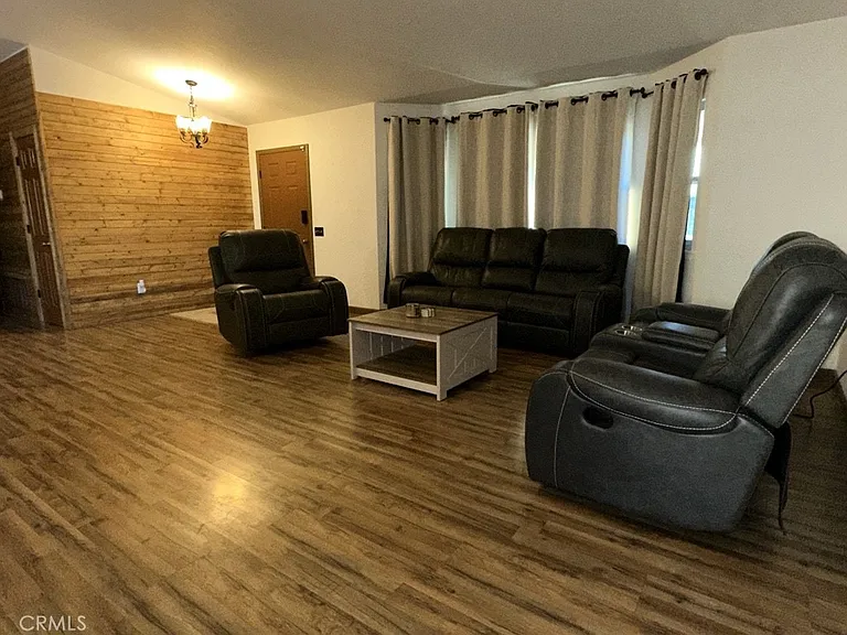 17890 Garden Glen Rd — Photo 10