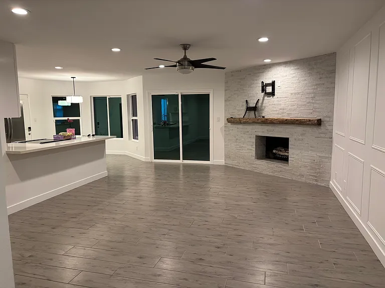 3902 E Windrose Dr — Photo 4