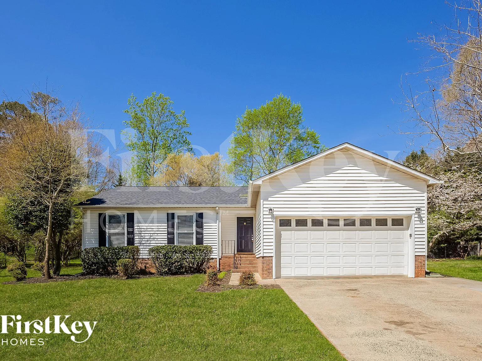4 bed, 2.0 bath, 1865 sqft, $2,320 — Photo 1