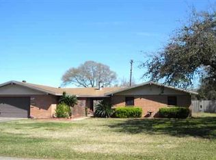 3500 Graves Ave, Groves, TX 77619