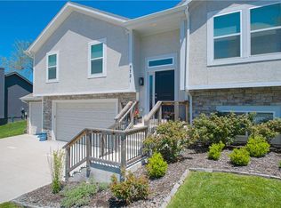 5721 N Overland Dr, Kansas City, MO 64151