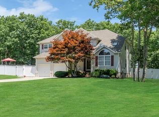 18 Harvard West Dr, Jackson, NJ 08527