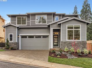 8672 SW Summit Ct, Portland, OR 97225