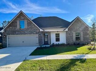 28 Campfire Cv, Freeport, FL 32439