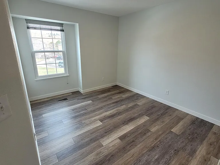 7260 Julynn Rd — Photo 9